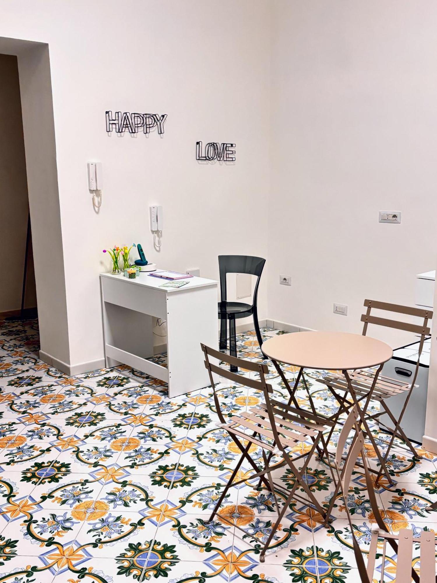 La Maison Di Partenope Napels Buitenkant foto